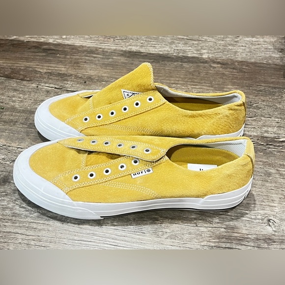 FINAL PRICE HUF Classic Lo Sneaker Men's  Golden Suede Skater Shoe Footwear - Picture 5 of 7
